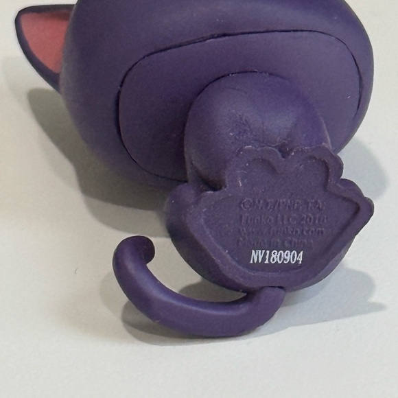 Funko mystery minis Sailor Moon Luna 2 inch tall figurine (fair condition) - Picture 10 of 10